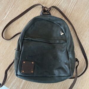 Bergamot Amor Black Leather Spruce Backpack